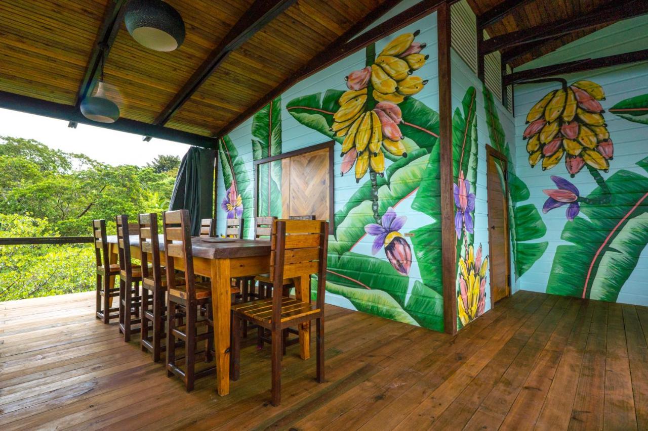 Roam Yoga & Wellness Lodge Bocas del Toro Exteriör bild