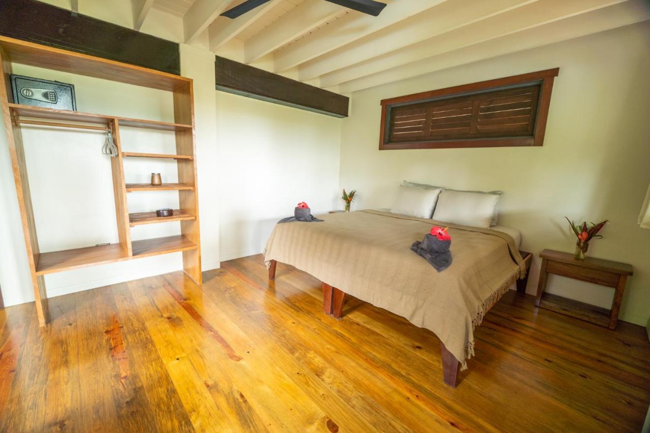 Roam Yoga & Wellness Lodge Bocas del Toro Exteriör bild