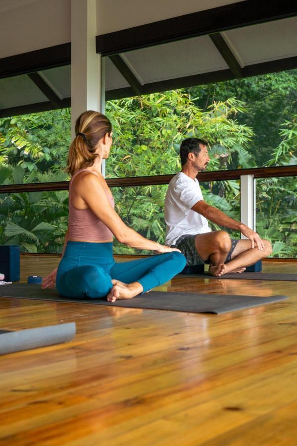 Roam Yoga & Wellness Lodge Bocas del Toro Exteriör bild