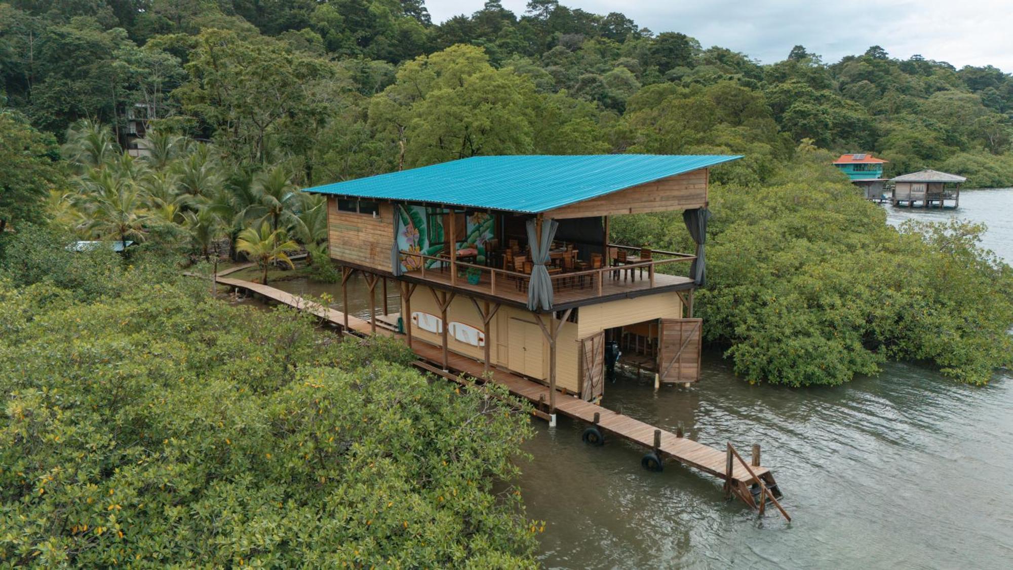Roam Yoga & Wellness Lodge Bocas del Toro Exteriör bild