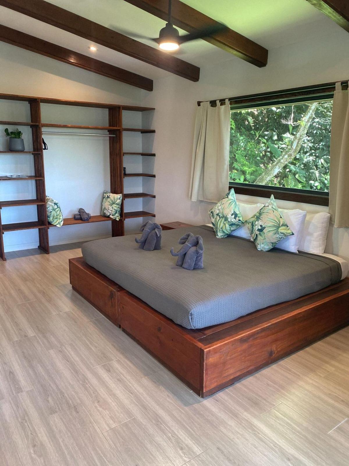 Roam Yoga & Wellness Lodge Bocas del Toro Exteriör bild